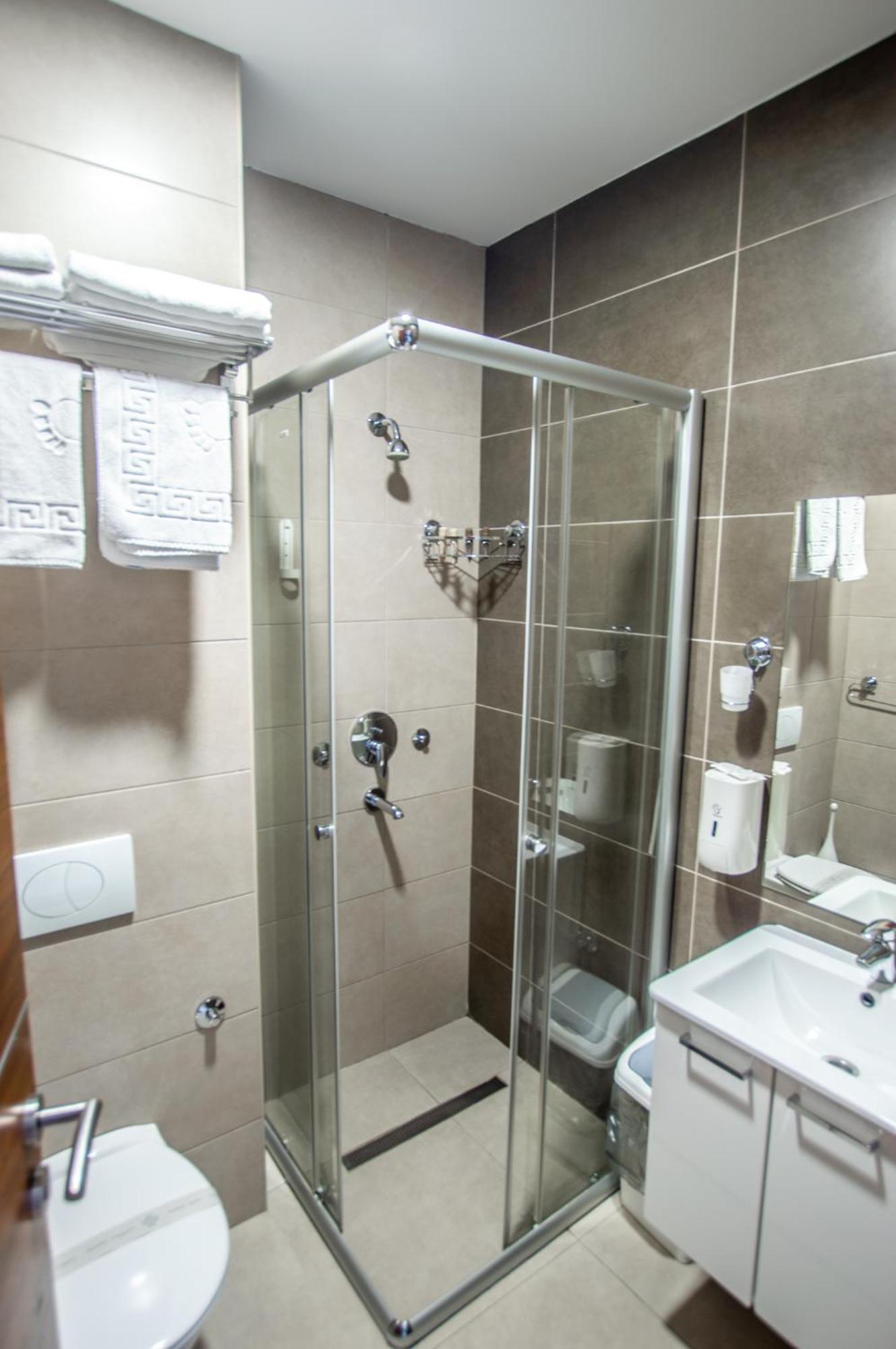 Hotel Iut Travnik Bagian luar foto