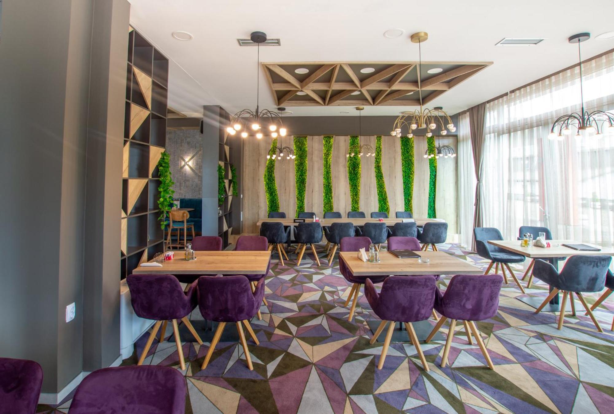 Hotel Iut Travnik Bagian luar foto